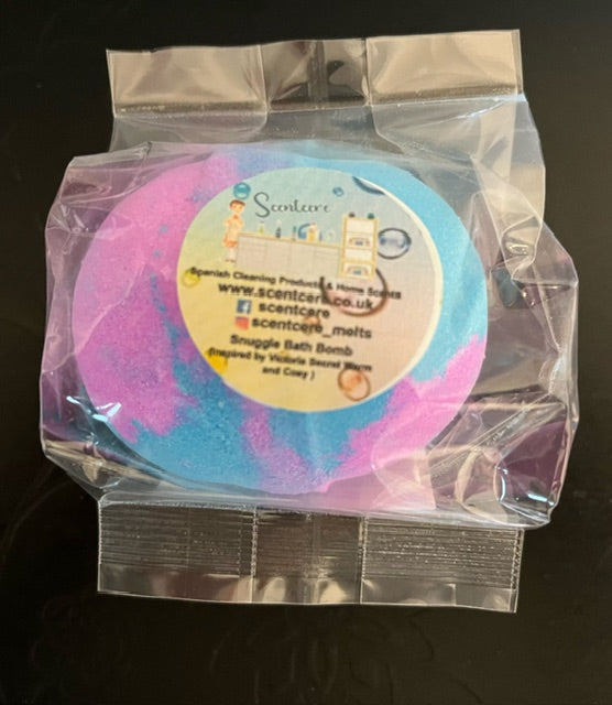 Snuggle ( Inspired by Victoria Secret Warm and Cosy ) Bath Bomb